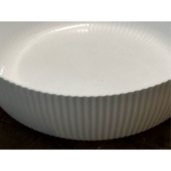 The PrettyLitter Linnea Open Cat Litter Box  minimalist white round bowl bed - Picture 6 of 11